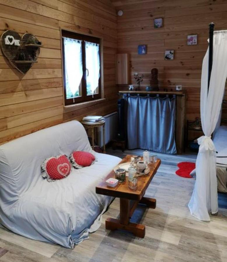 Chalet Chaleureux A Louatre Avec Piscine Partagee Dış mekan fotoğraf